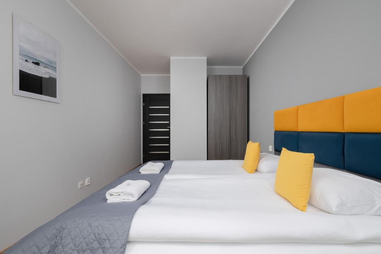 Osiedle Avia Family Apartment In Krakow With Balcony By Noclegi Renters Eksteriør billede