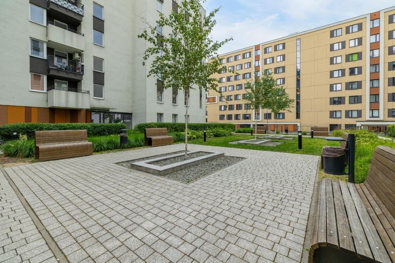 Osiedle Avia Family Apartment In Krakow With Balcony By Noclegi Renters Eksteriør billede